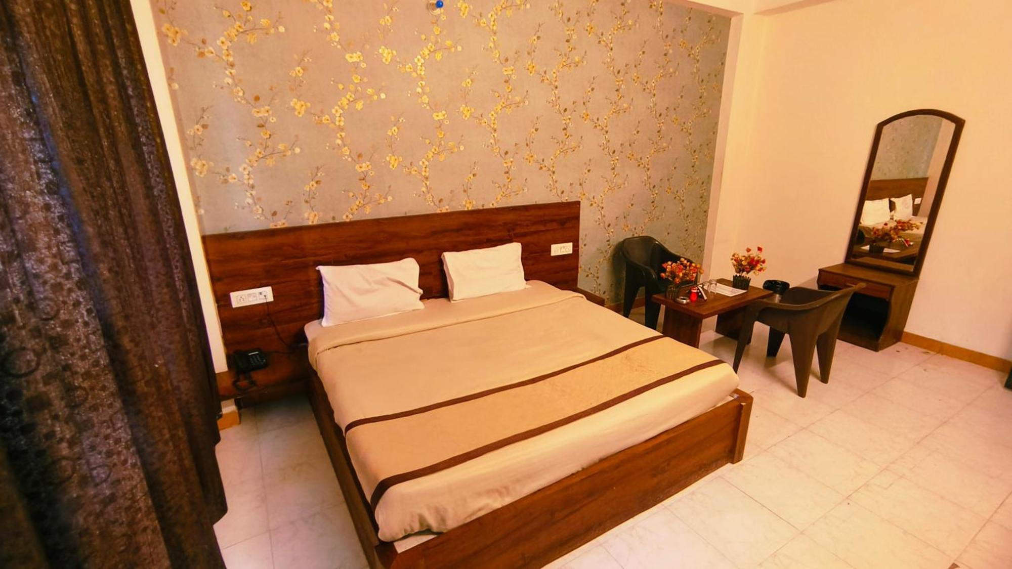 Hotel Elegant, Near Mansarovar, Jaipur Eksteriør billede